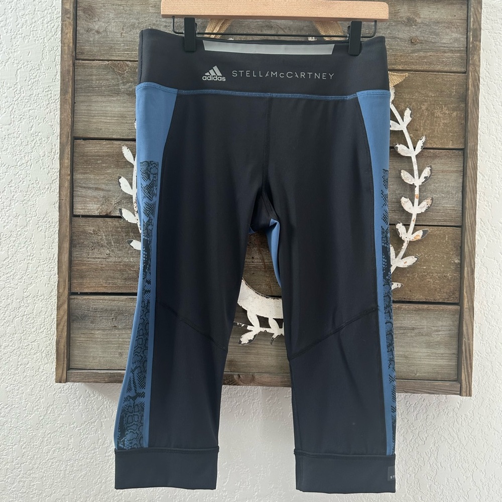 Stella McCartney for Adidas Black and Blue Cropped athletic Leggings size Large